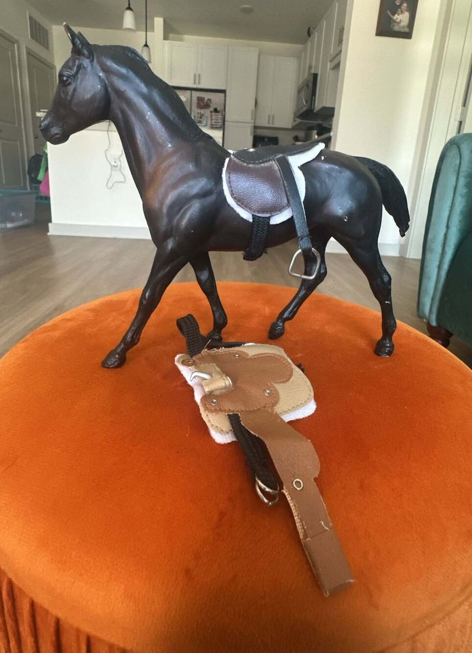 Breyer Horse Classic 606 ruffian with Removable Saddles